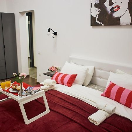 Rv Old City Apartment Velyka Vasylkivska 28,Self Check-In 24Х7 Kiev Esterno foto