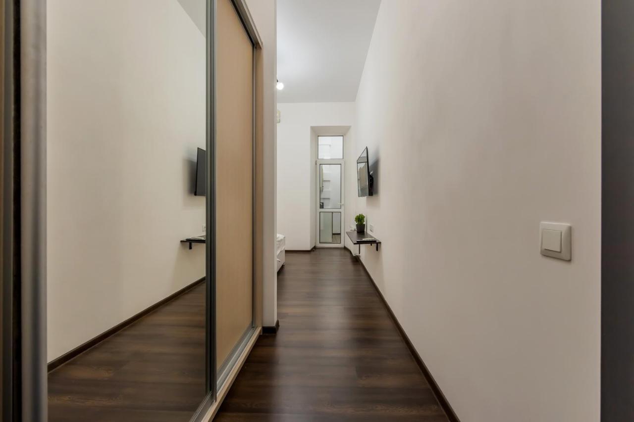 Rv Old City Apartment Velyka Vasylkivska 28,Self Check-In 24Х7 Kiev Esterno foto