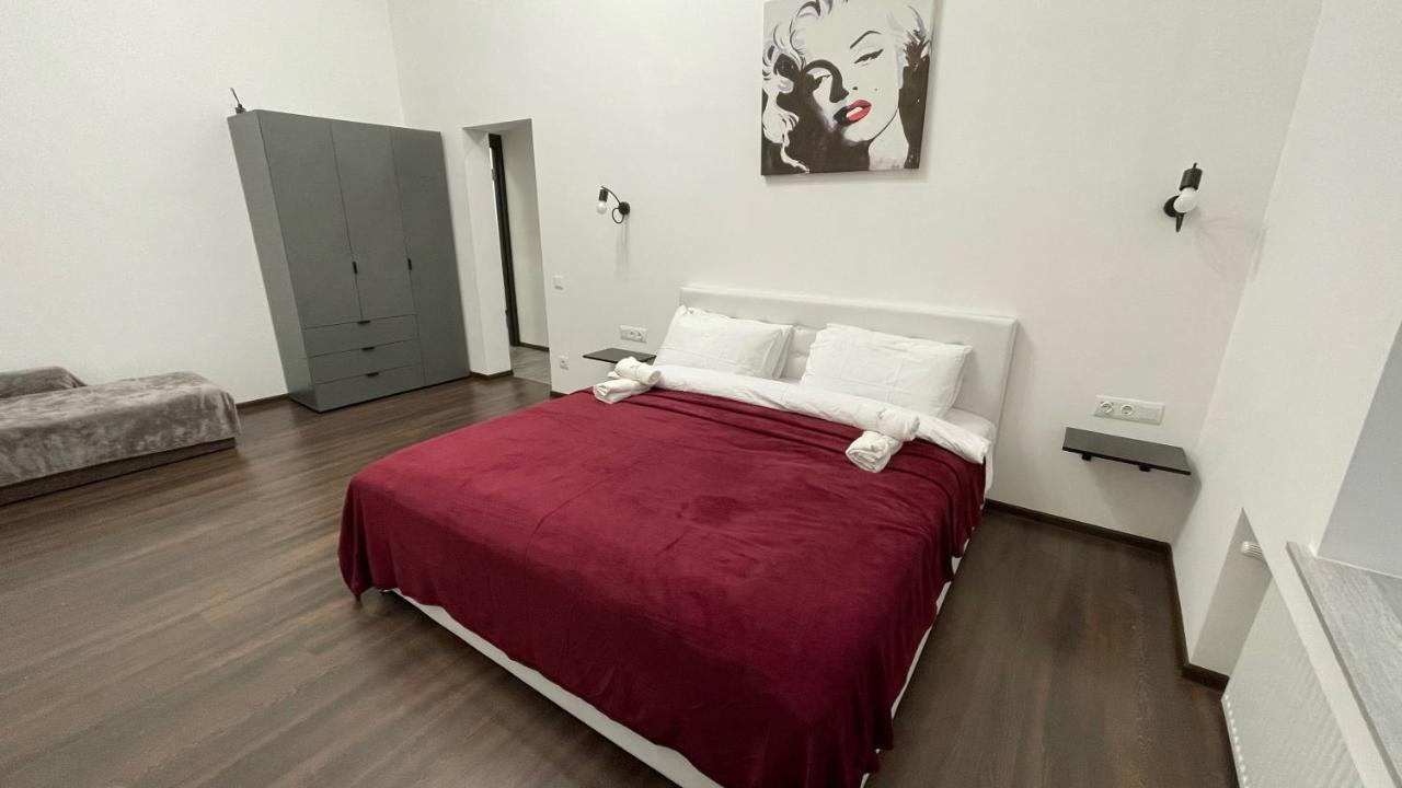Rv Old City Apartment Velyka Vasylkivska 28,Self Check-In 24Х7 Kiev Esterno foto