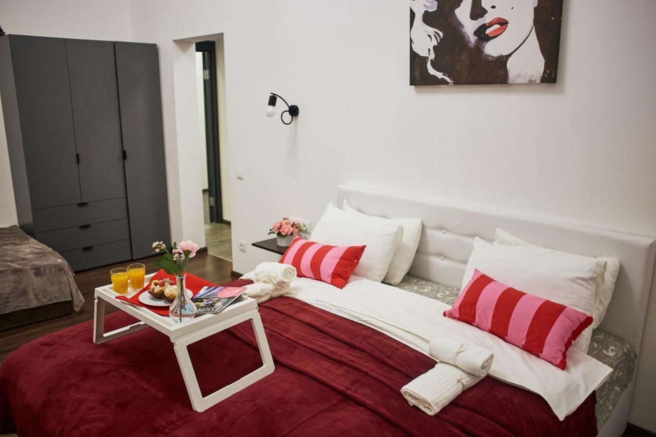 Rv Old City Apartment Velyka Vasylkivska 28,Self Check-In 24Х7 Kiev Esterno foto