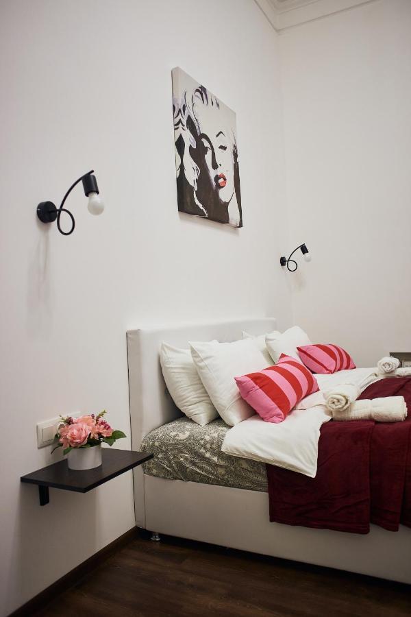 Rv Old City Apartment Velyka Vasylkivska 28,Self Check-In 24Х7 Kiev Esterno foto